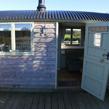 Rose Shepherds Hut Badlesmere Ngoại thất bức ảnh